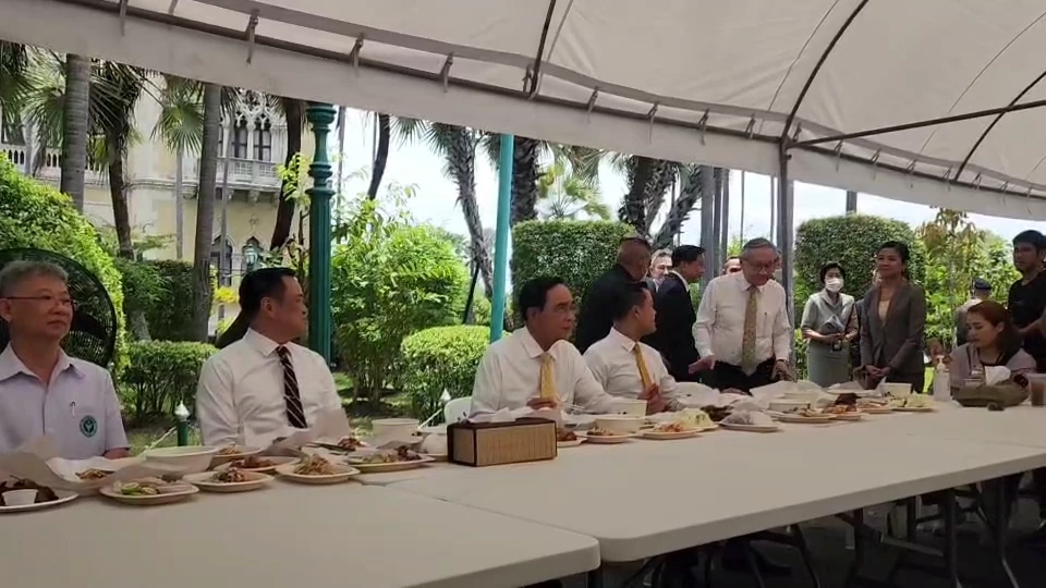 "นายกฯ" อำลาสื่อฯ-ข้าราชการ ระบุ 9 ปีทะเลาะกันบ้างเป็นธรรมชาติ (มีคลิป)