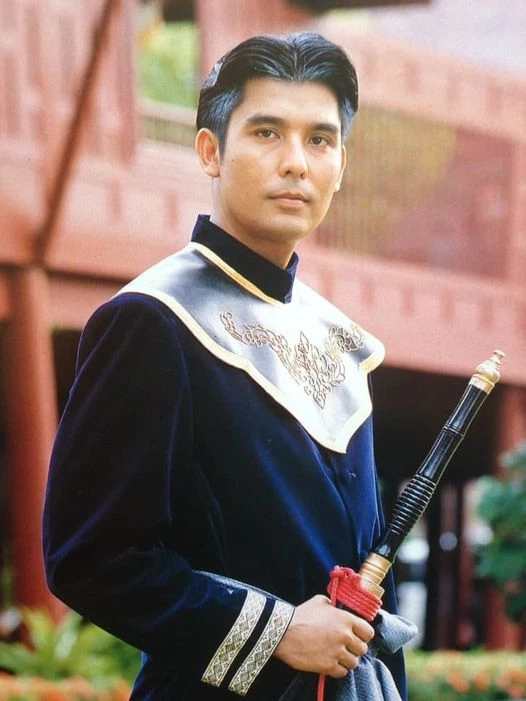 เปิดประวัติ "เด็จพี่-พร้อมพงศ์" ในวันที่คัมแบ็ก