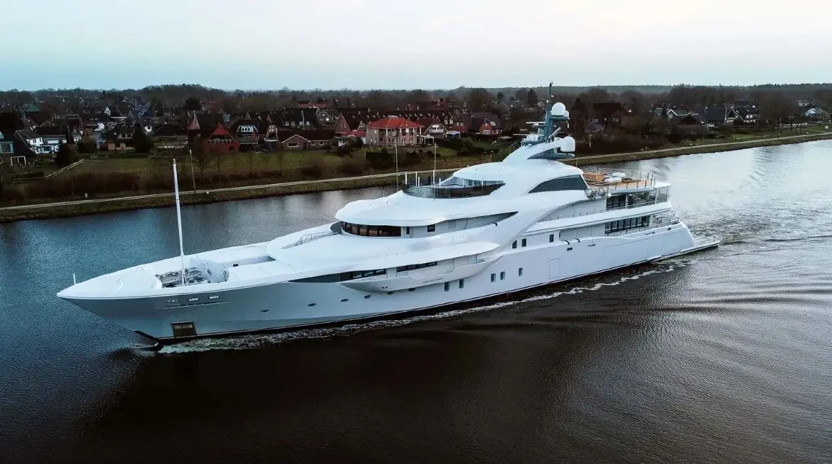 เรือยอร์ชหรูราคากว่า 4,000 ล้าน ของ 'ปูติน'