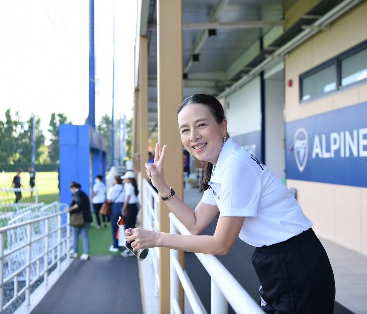 "มาดามแป้ง" เปิดตัว! ประกาศลงชิงตำแหน่งนายกบอลไทย