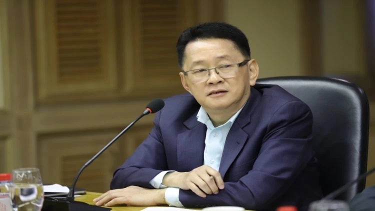 ประเสริฐ จันทรรวงทอง จากพรรคเพื่อไทย  ที่มีข่าวว่าจะได้รับแต่งตั้งเป็นรมว.คมนาคม 