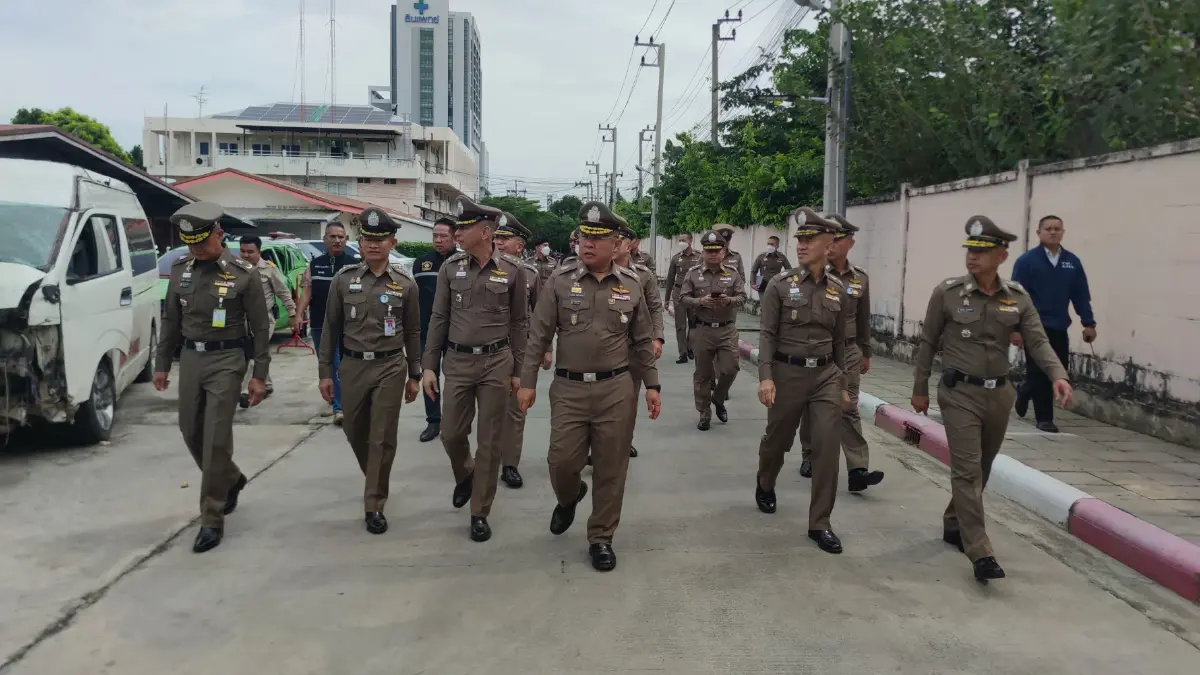 ผบ.ตร.เยี่ยมโรงพัก บำรุงขวัญตำรวจ "สายไหม"