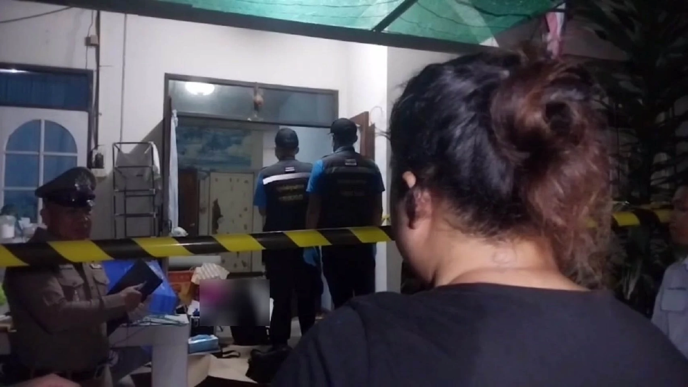 ลูกทรพี แทงพ่อ 16 แผลดับ อ้างจะถูกทำร้าย เหตุทะเลาะเรื่องปิดประตูเสียงดัง