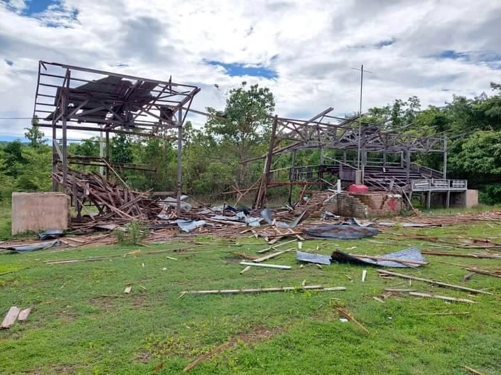 เปิดคลิป! เมียนมา "ทิ้งบอมบ์" หมู่บ้านกะเหรี่ยงคะยา แต่เช้ามืด บาดเจ็บระนาว