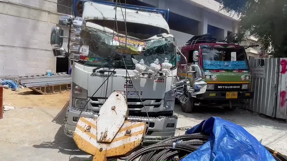 สั่งอพยพผู้ป่วย หลังเครนถล่ม "รพ.พุทธโสธร"งดรับผู้ป่วย ยกเว้นกรณีฉุกเฉิน