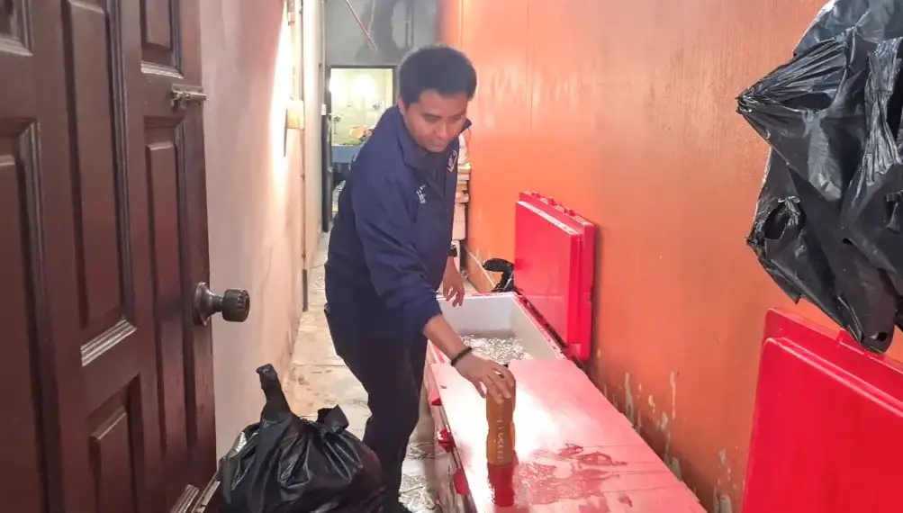 สะพรึง! เปิดสภาพโรงงานผลิตน้ำใบกระท่อม ขายวัยรุ่นหาดใหญ่