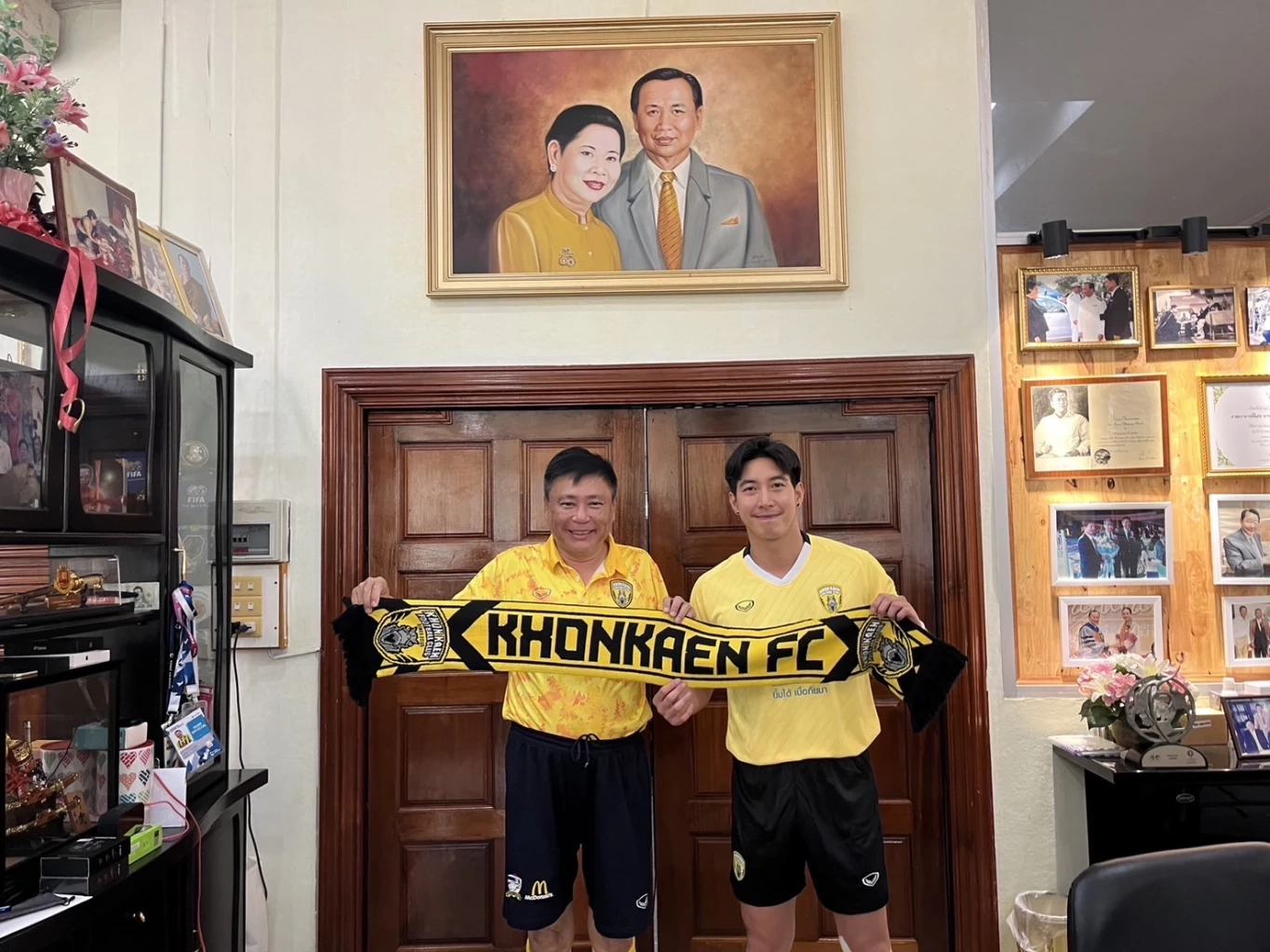 "โตโน่" เปิดตัวร่วมทัพ "ขอนแก่น เอฟซี"