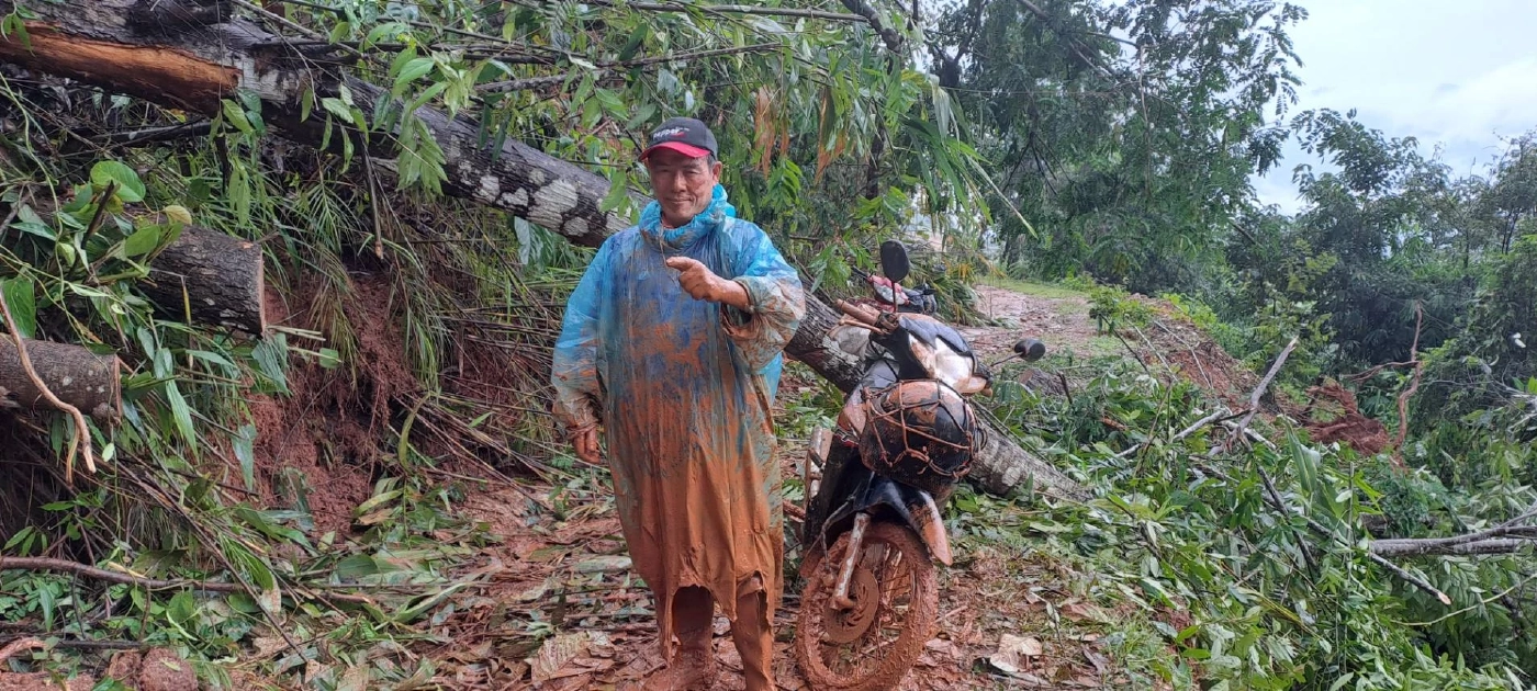รับน้องครูใหม่ "กลอเซโล" ลุยฝ่าดินโคลนสุดโหด แค่ 20 กม. ล่อไปหลาย ชม. (มีคลิป)