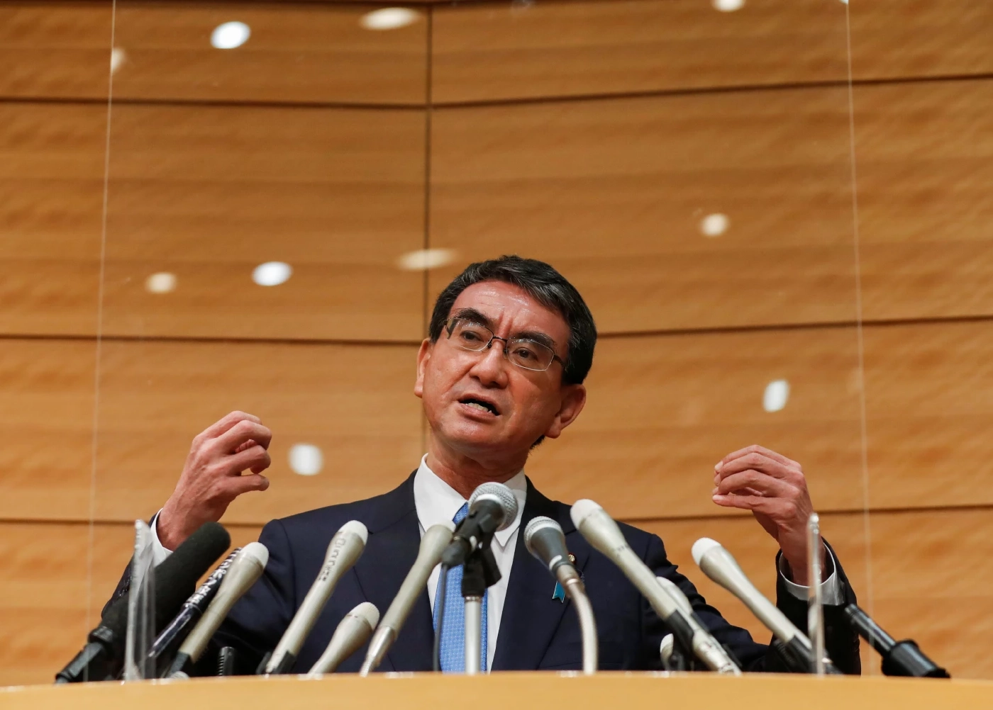 รมต.ญี่ปุ่นคืนเงินเดือน ชดเชยปัญหา My Number Card ผิดพลาด