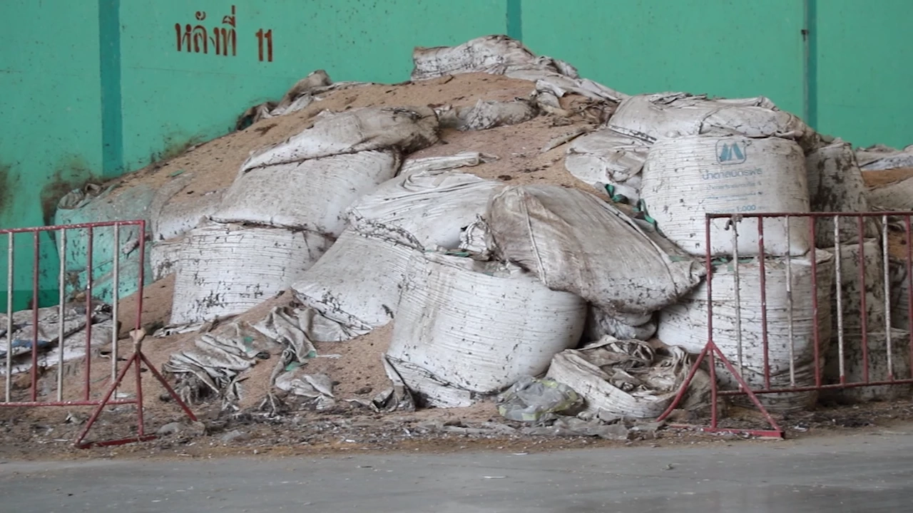 จวกยับ อคส. ไร้ความรับผิดชอบ ทิ้งข้าวเน่า 8 ปี ภาระผู้ประกอบการ จี้ขนออกโกดัง