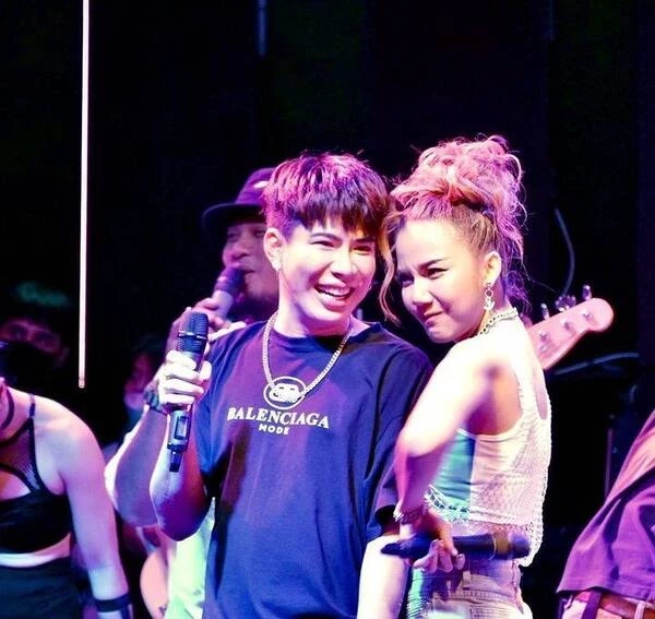 ต่อไปเจอขอไม่ไหว้  'จ๊ะ-เอม' ไลฟ์โต้  'ตั๊กแตน' ถามไหนหลักฐานที่ด่าขอดูหน่อย