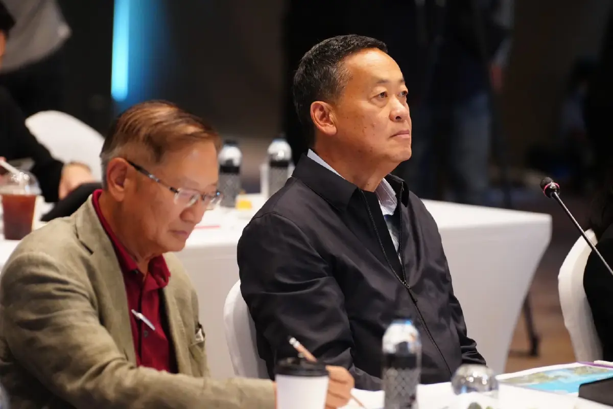 เศรษฐา ทวีสิน นายกฯและนพ.พรหมินทร์  เลิศสุริยเดช ว่าที่เลขาธิการนายกฯ ลงพื้นที่ ภูเก็ต รับฟังปัญหาประชาชน 