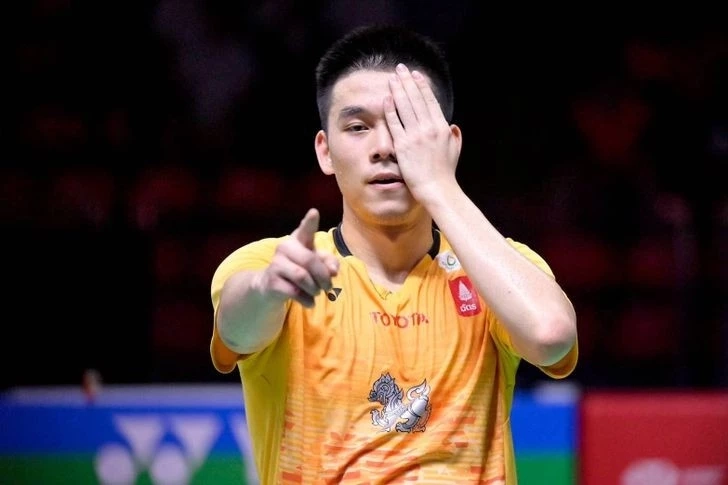 รู้จัก "วิว" กุลวุฒิ วิทิตศานต์ ดีกรีแชมป์แบดมินตันมือ 3 ของโลก คนล่าสุด