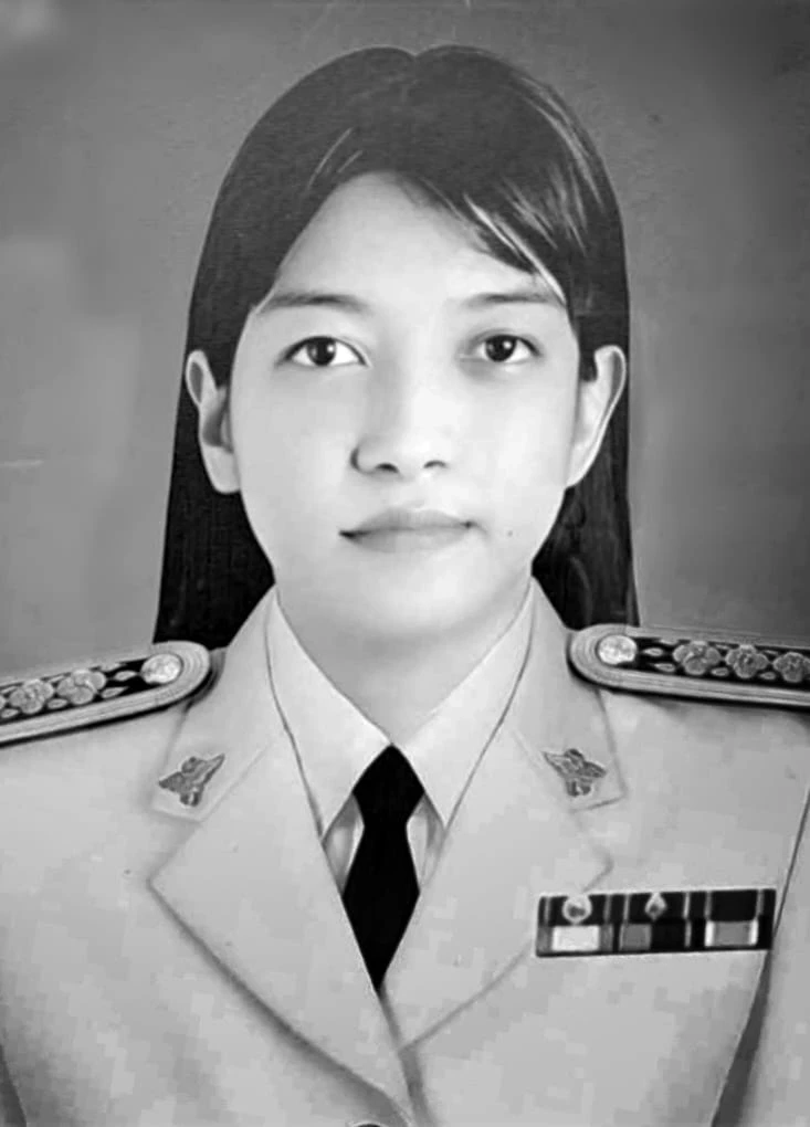  นางสาววีรญา บุญชูวงศ์ (หมอต๊ะ)