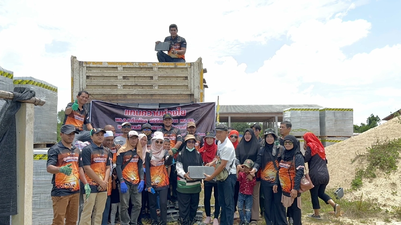 กองทัพสื่อฯ มอบวัสดุก่อสร้าง ซับน้ำตามูโนะ เฉลิมพระเกียรติ"พระพันปีหลวง"