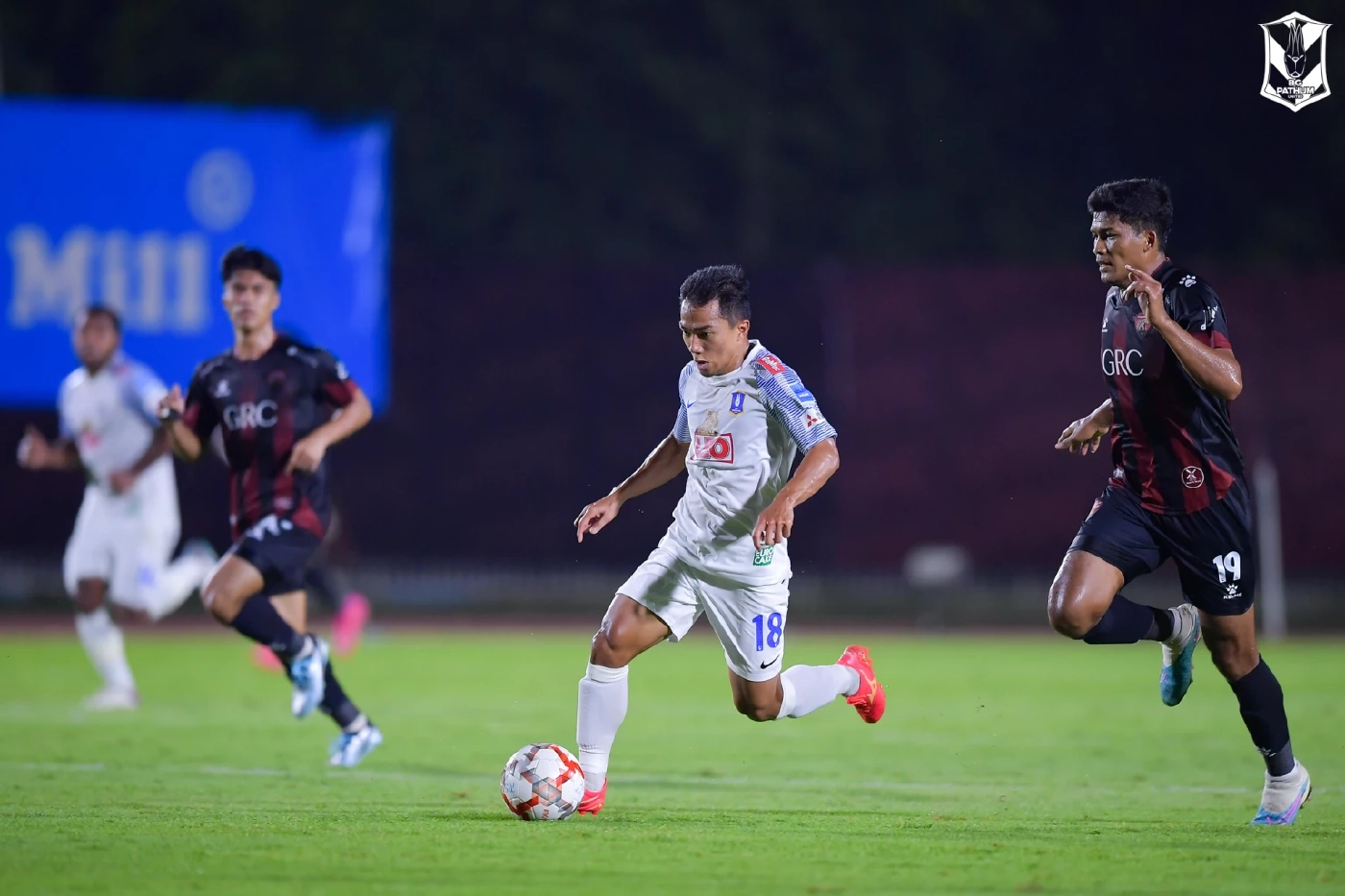 อัปเดต "ตารางคะแนนไทยลีก" หลัง "ท่าเรือ" บุกอัด "เมืองทอง"