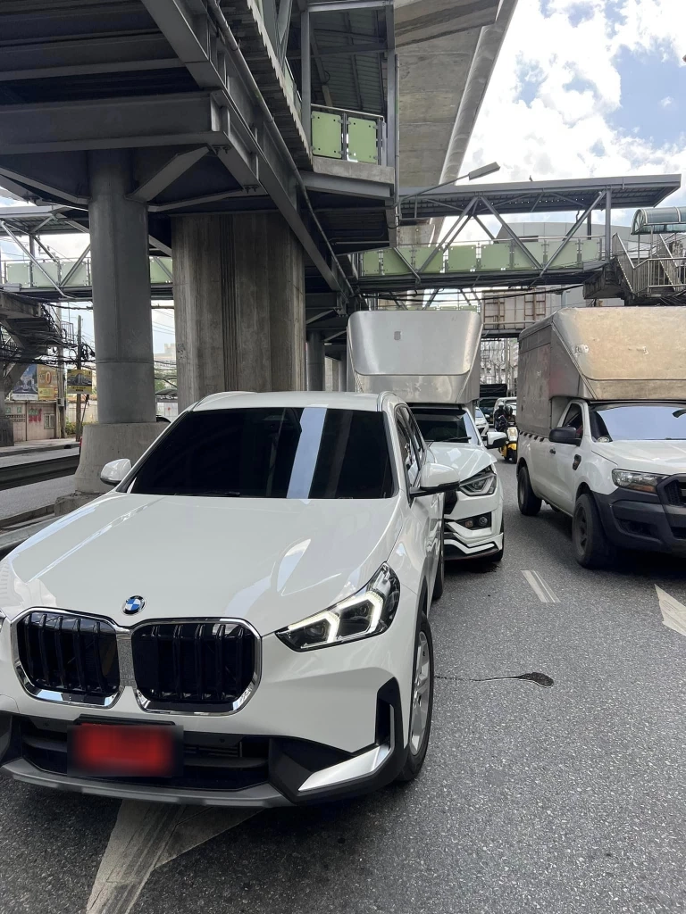 ยังร้อนแรง ไม่แผ่ว! "ออลนิว" รถประกันขาด ชนท้ายรถยุโรปพังยับ