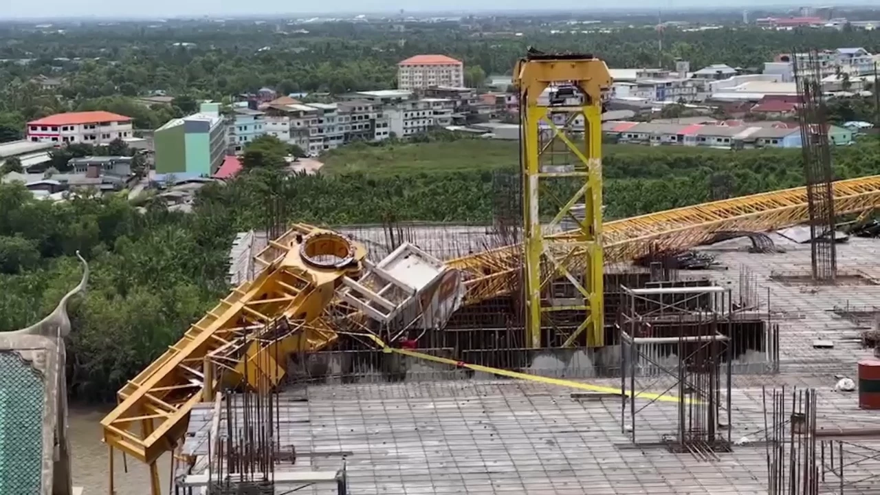 สั่งอพยพผู้ป่วย หลังเครนถล่ม "รพ.พุทธโสธร"งดรับผู้ป่วย ยกเว้นกรณีฉุกเฉิน