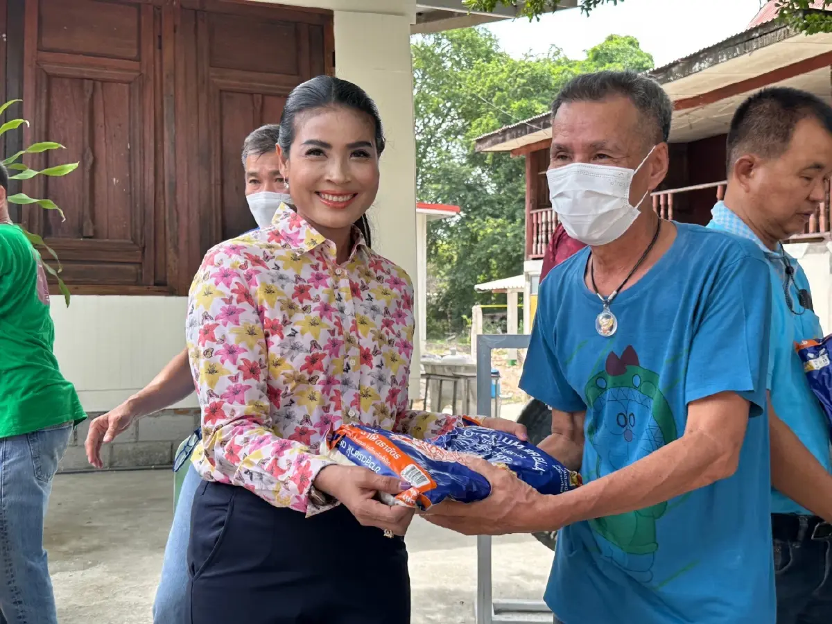 เจ้าอาวาสวัดโปร่งเก่า ร่วมผกก.นภ.หนองโดน จัดงานครบรอบ 91 พรรษา พระพันปีหลวงฯ