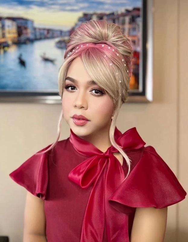 ศาลรับฟ้อง "แพรรี่" กรณีที่ "ลีน่าจัง" กระชากวิกผมกลางรายการ ทำให้อับอาย