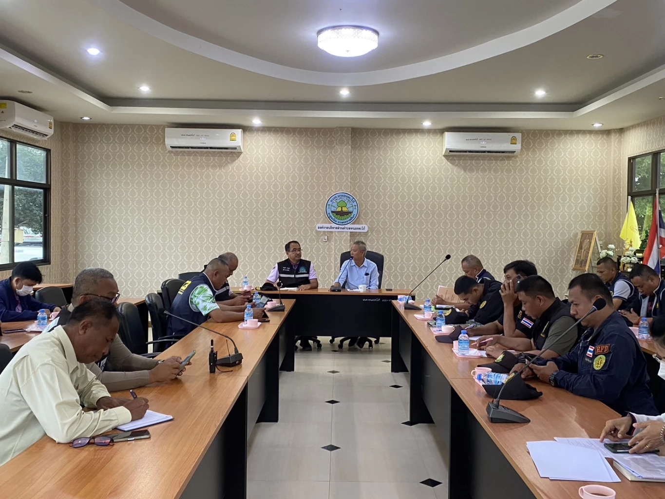 ชาวบ้านโคราช ร้องมือดีลอบทิ้ง "ขยะอุตสาหกรรม" ใกล้ป่าชุมชนกว่า 1 พันตัน