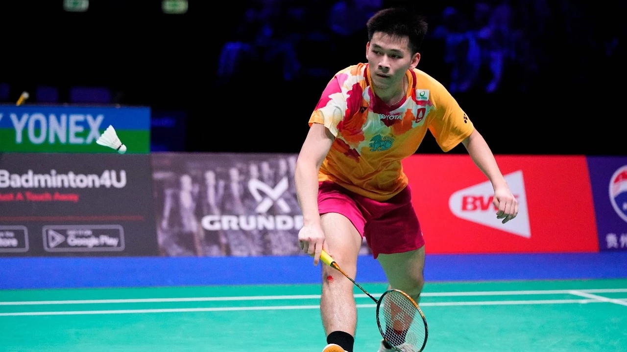 รู้จัก "วิว" กุลวุฒิ วิทิตศานต์ ดีกรีแชมป์แบดมินตันมือ 3 ของโลก คนล่าสุด