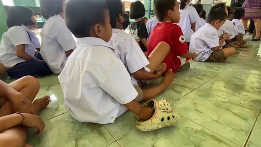 "จาตุรนต์" เป็นพยานให้ครูปุ๊ คดีรับเด็กต่างด้าว 126 คน เข้าเรียน ยันไม่ผิด