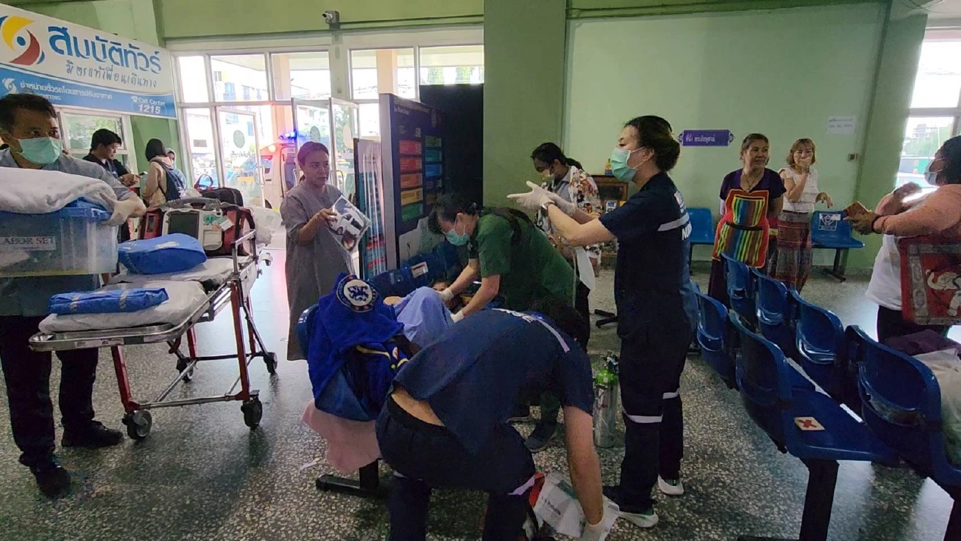 คลอดลูกในสถานีขนส่ง วันแม่แห่งชาติ ปลอดภัยทั้งแม่และลูก แห่ส่องทะเบียนรถ