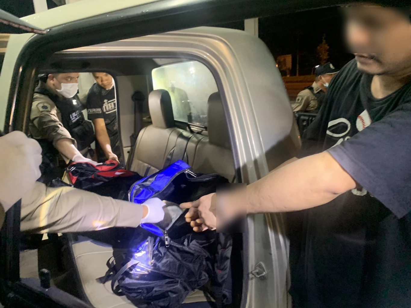 รวบ 3 หนุ่มสุโขทัย ขนยาบ้าเกือบ 2 แสนเม็ดคาด่านเชียงราย