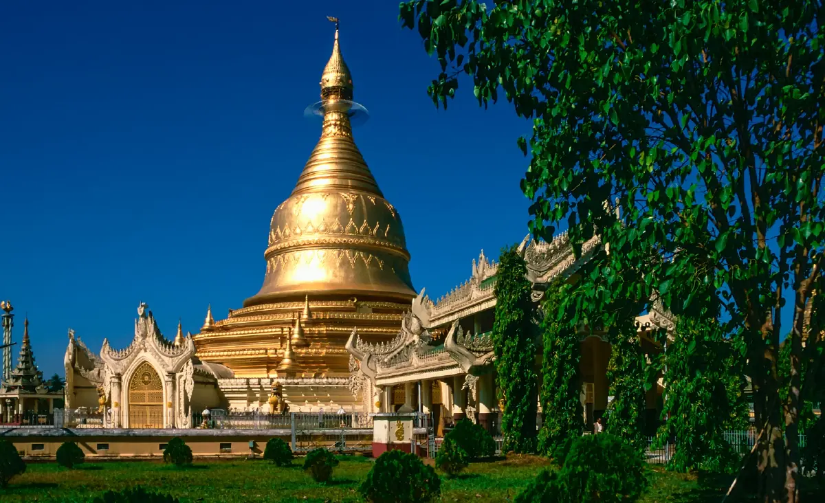 นักวิเคราะห์ชี้ สร้างพระไม่ช่วย "มิน อ่องหล่าย" ซื้อใจประชาชน