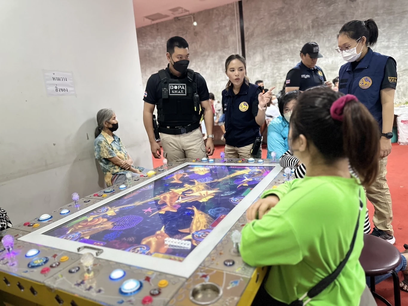 เด้ง 5 เสือ สภ.ช้างเผือก หลังกรมการปกครองบุกทลายบ่อนเชียงใหม่ 