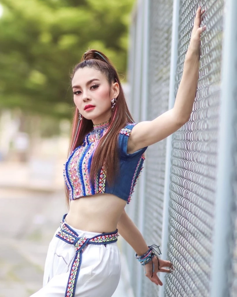 "หลิว อาจารียา" สวยจนถูกแอนตี้ เคลียร์ชัดโดนเมาท์เป็นเมียน้อยเจ้าของค่าย ?