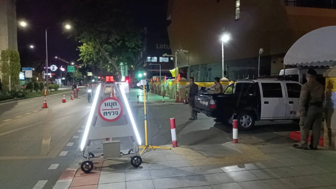 ตำรวจวางกำลังเข้มตลอดคืน เตรียมพร้อมวันสถาปนาเทคโนฯปทุมวัน