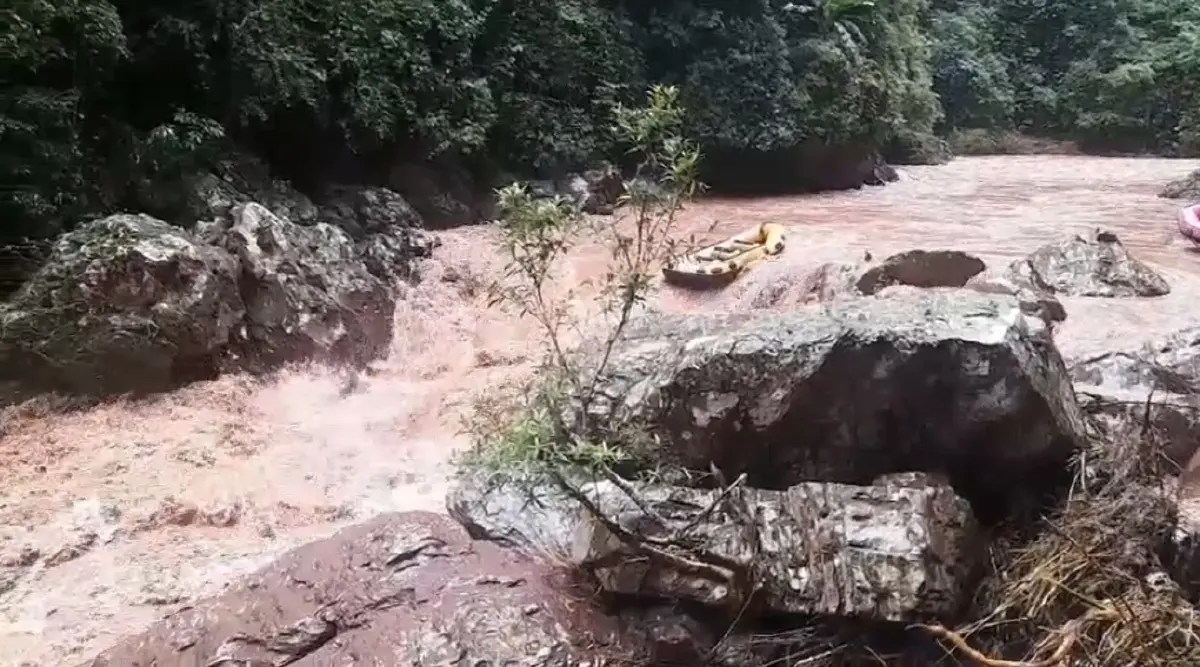 เร่งค้นหา นักท่องเที่ยว"ล่องแก่งน้ำว้า"จมหาย ระดมกำลังหาจนค่ำ ยังไม่พบ