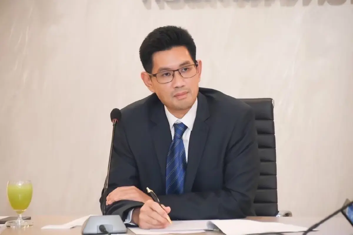 ร้อยตรีจักรา ยอดมณี รองอธิบดีกรมการค้าภายใน