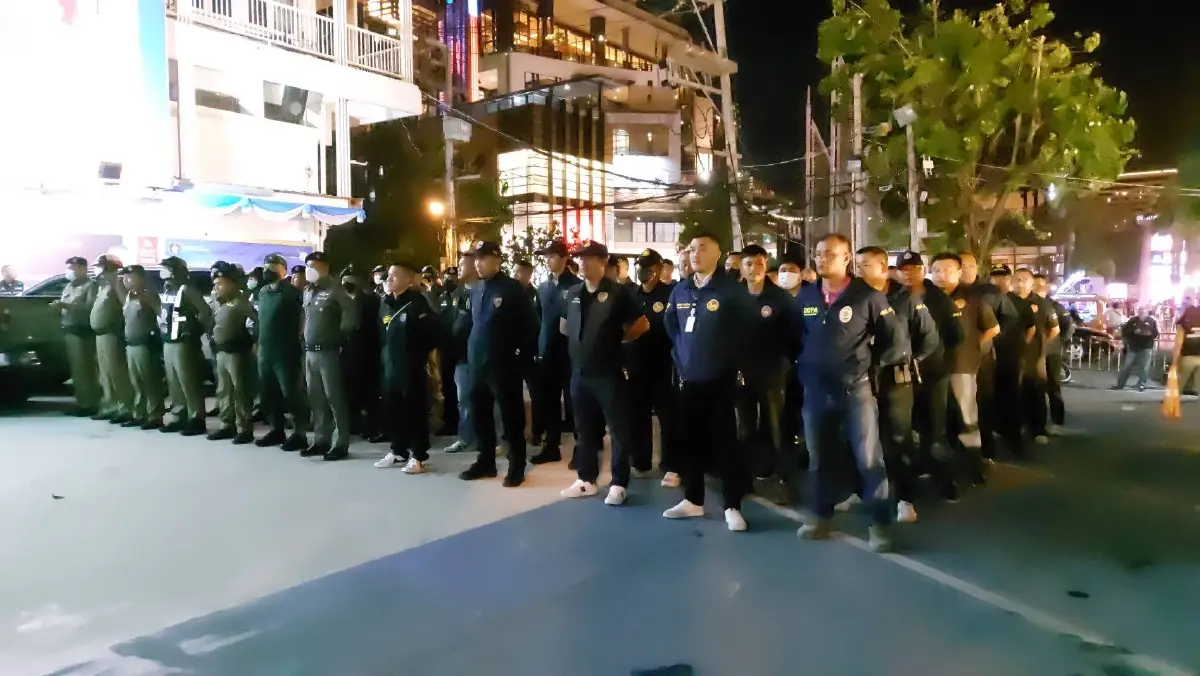 ชาวบ้านสาธุ! ตร.พัทยา เปิดยุทธการ "ปิดซอยปราบอาหรับแว้น"
