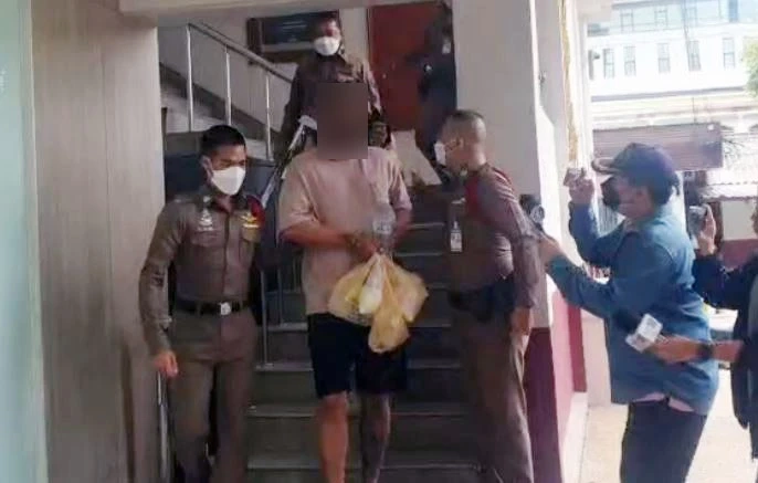 คุมฝากขัง 3 ก๊วนซิ่งเบนซ์ปาดหน้า ชักปืนขู่-ทำร้ายวิน จยย. กลางซอยทองหล่อ