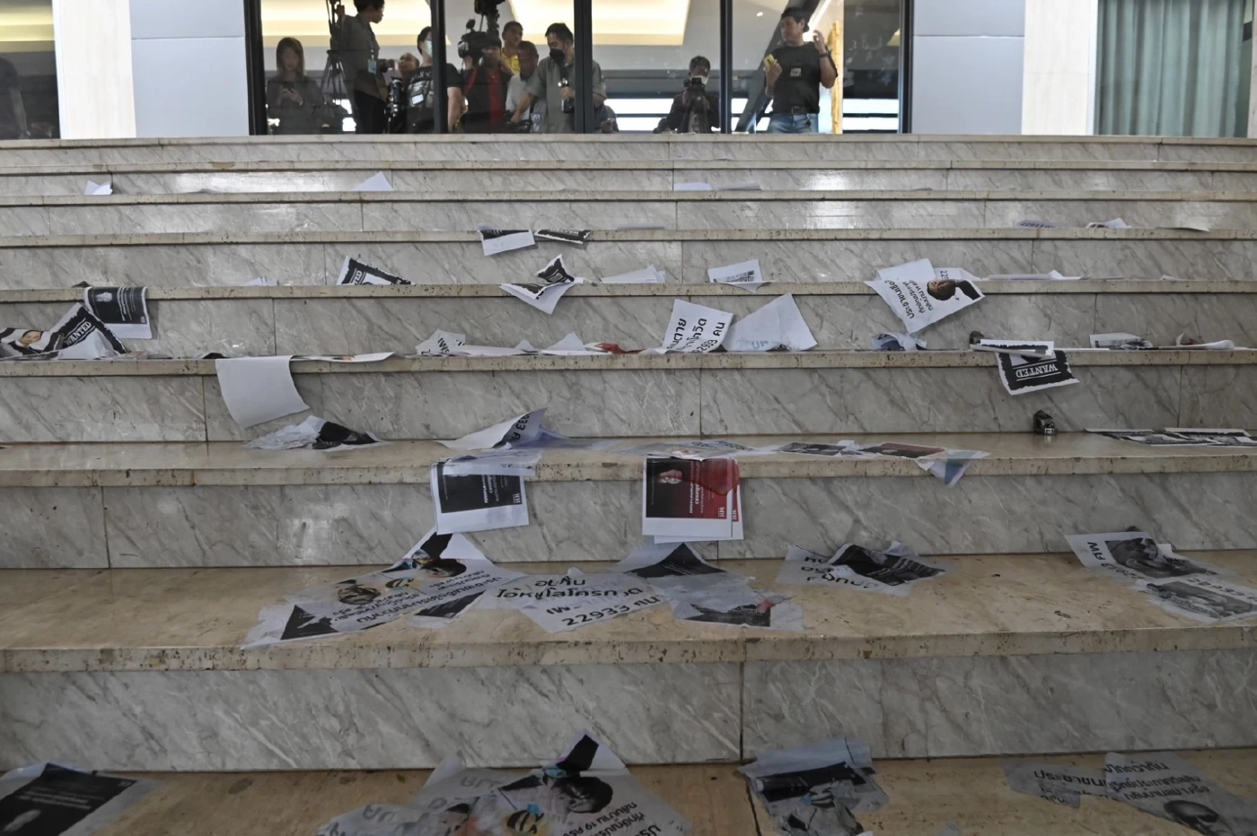 "กลุ่มทะลุวัง"ขยับก้าว = โทษ"ทะลุ"กราฟ