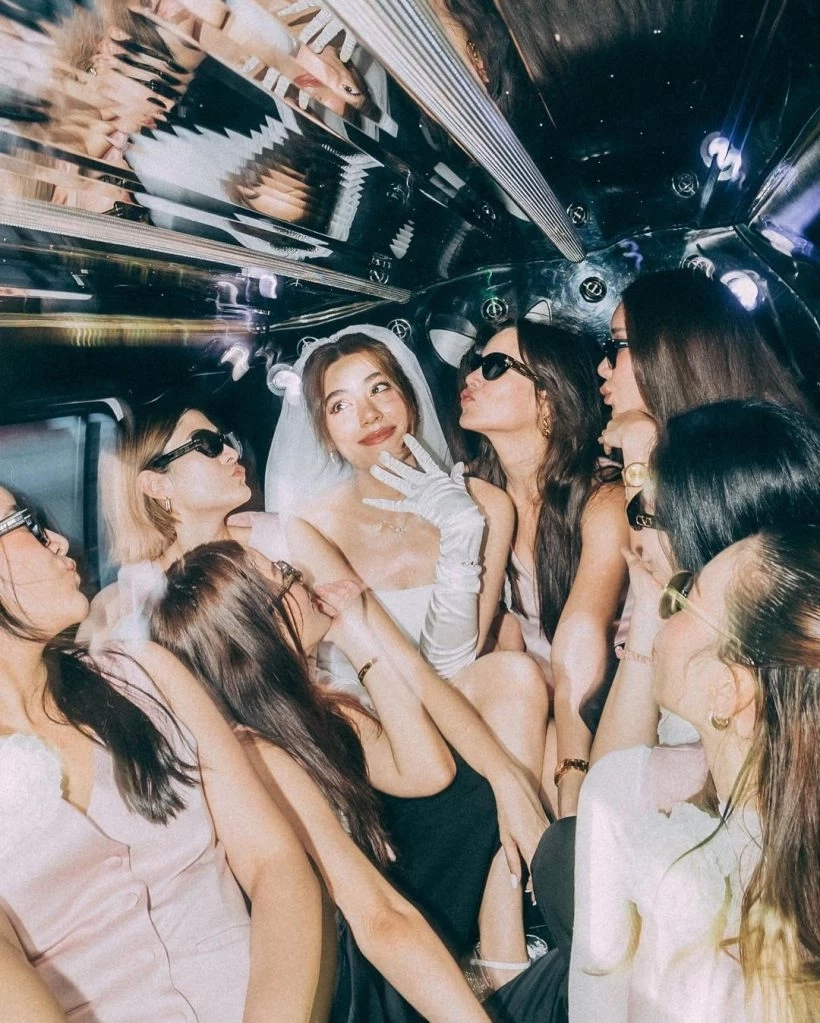 ออร่าเจ้าสาวเวอร์ "คิมเบอร์ลี่" ยกแก๊งเพื่อนจัดเต็มปาร์ตี้สละโสด