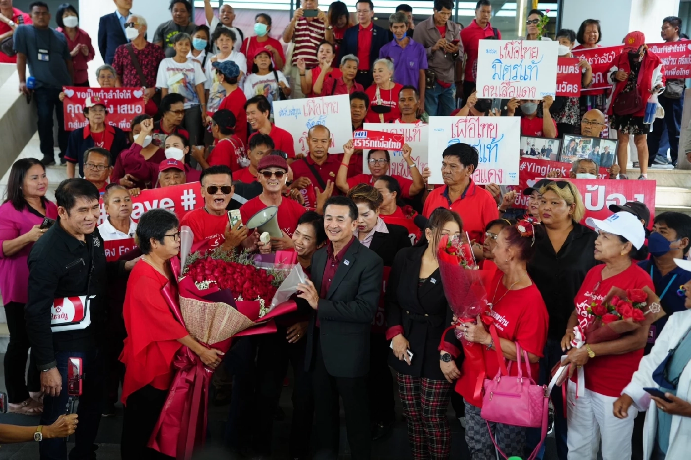 "พายุส้ม" เขย่า "พรรคคู่แข่ง"ต้องปรับกลยุทธ์ ผุดโมเดลการเมืองใหม่