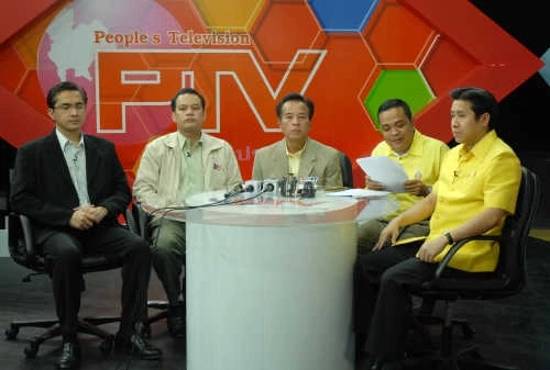 "เต้น ณัฐวุฒิ" โบกมือลาการเมือง "จำเป็น" หรือ "จำใจ"