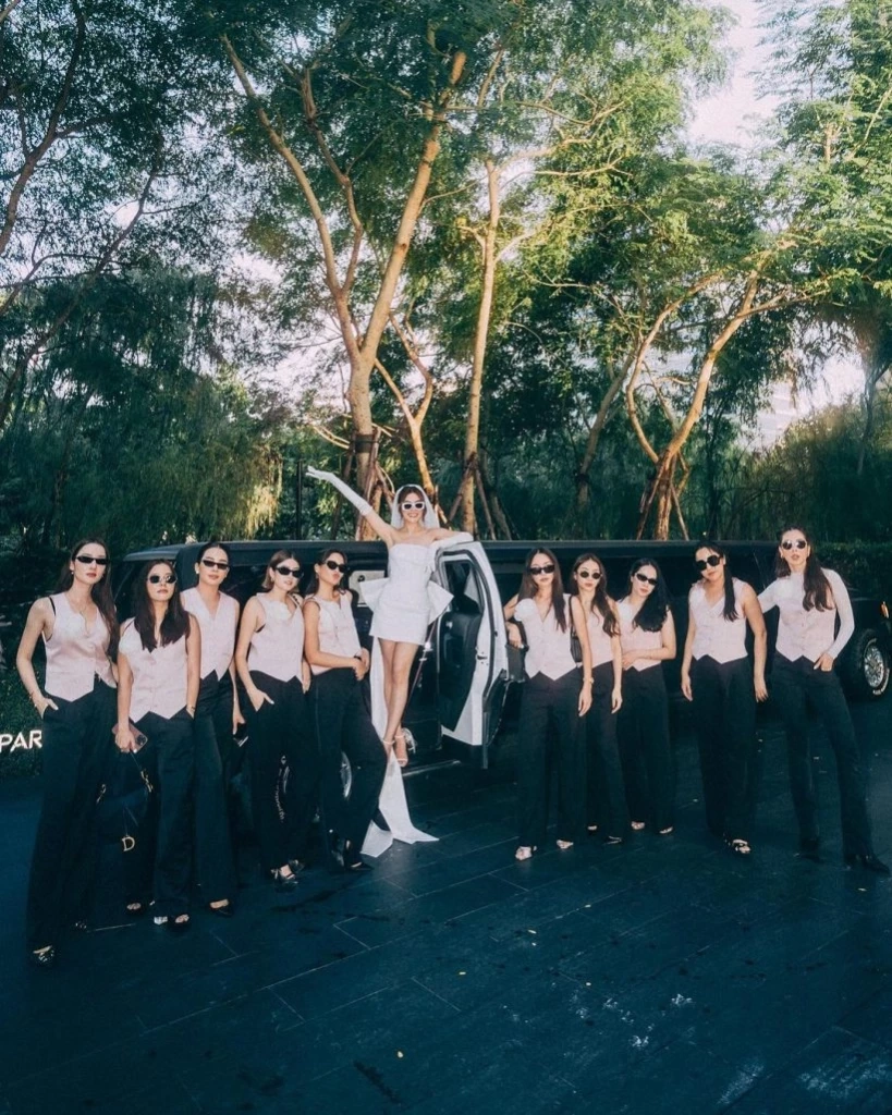 ออร่าเจ้าสาวเวอร์ "คิมเบอร์ลี่" ยกแก๊งเพื่อนจัดเต็มปาร์ตี้สละโสด