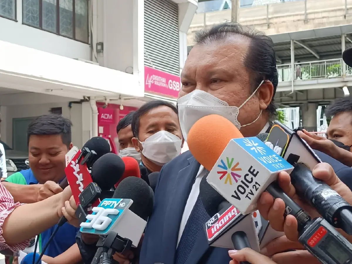 “สนธิญา” มอบกำลังใจ“แพทย์ใหญ่ รพ.ตร.” กรณีรักษาทักษิณ