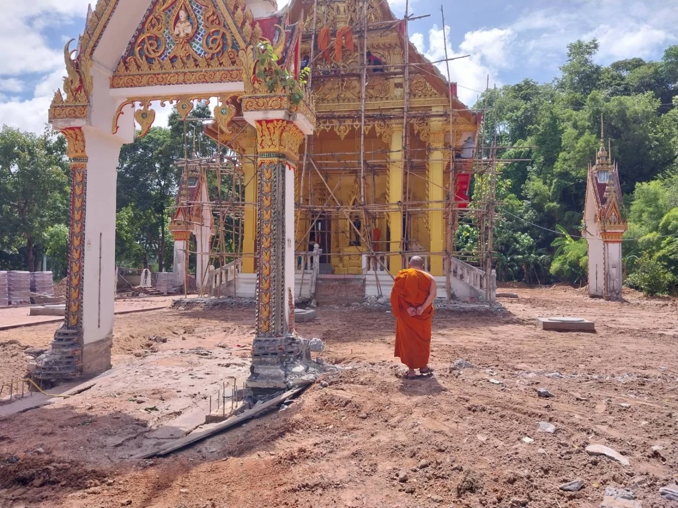 เจ้าอาวาสวัดเขาโพธิ์ทอง บอกบุญ ชวนผู้มีจิตศรัทธาร่วมบูรณะอุโบสถ