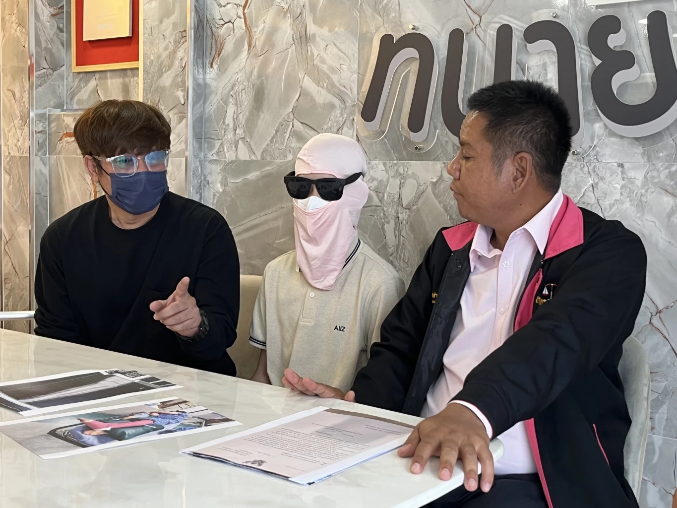 พ่อพา 11 ขวบ ขอ"ทนายรณณรงค์"ช่วย เพื่อนแกล้งจนขาหัก รักษาหมดเป็นแสน