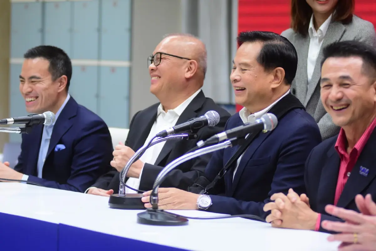 พีระพันธุ์ เผย รวมไทยสร้างชาติ ไม่ปิดประตูร่วมงานเพื่อไทย