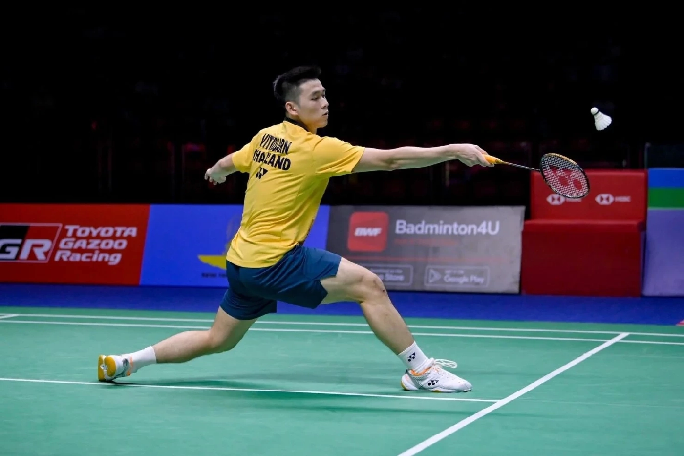 รู้จัก "วิว" กุลวุฒิ วิทิตศานต์ ดีกรีแชมป์แบดมินตันมือ 3 ของโลก คนล่าสุด