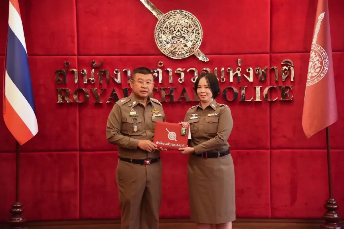ร.ต.อ.หญิง ชมบงกช ธนาภรณ์พิบูล รอง สว.ฝ่ายตรวจสอบสำนวนคดีอุธรณ์ ส่วนตรวจสอบสำนวนคดีอุธรณ์และฎีกา กมค.