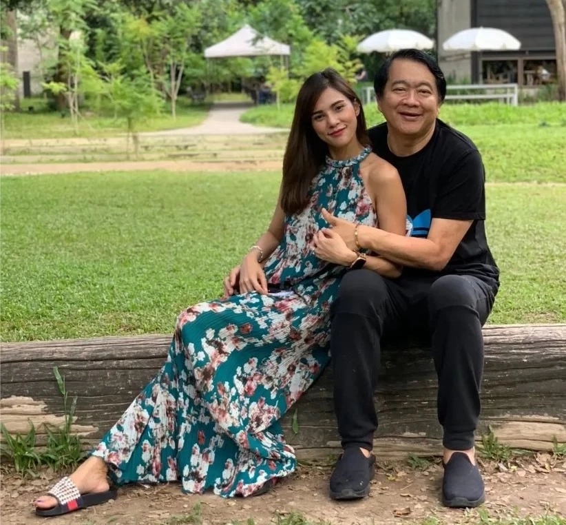 เปิดข้อความที่ครอบครัวโพสต์ส่งกำลังใจ "อุ้ม ลักขณา" หลังประกาศแยกทางสามี 