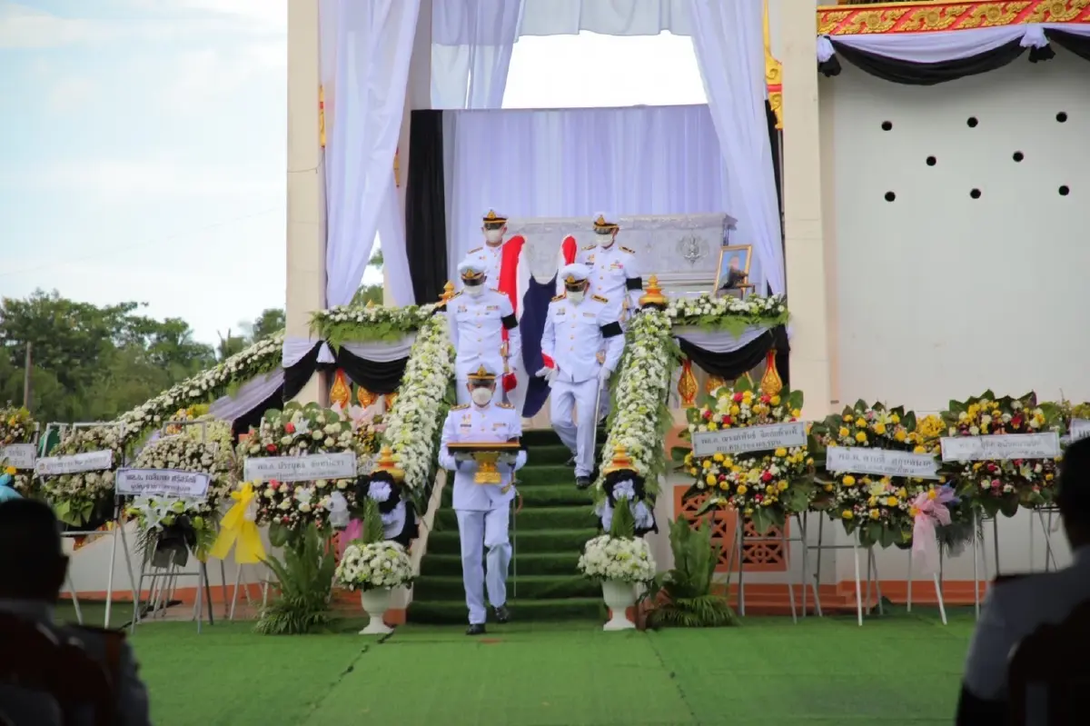 ผบ.ทบ. เป็นปธ.พระราชทานเพลิงศพ อาสาสมัครทหารพราน เสียชีวิตจากเหตุลอบวางระเบิด